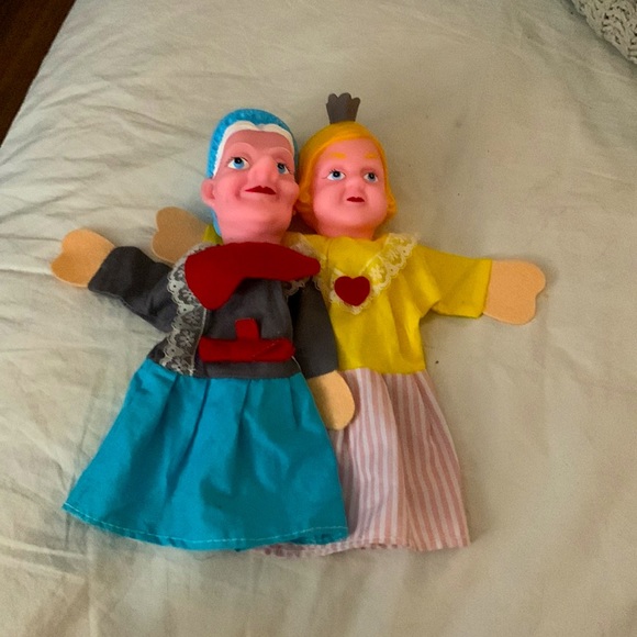 1970's vintage hand puppet theatre dolls. Two vintage hand puppets. - Picture 3 of 3